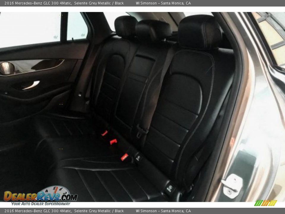 2016 Mercedes-Benz GLC 300 4Matic Selenite Grey Metallic / Black Photo #17