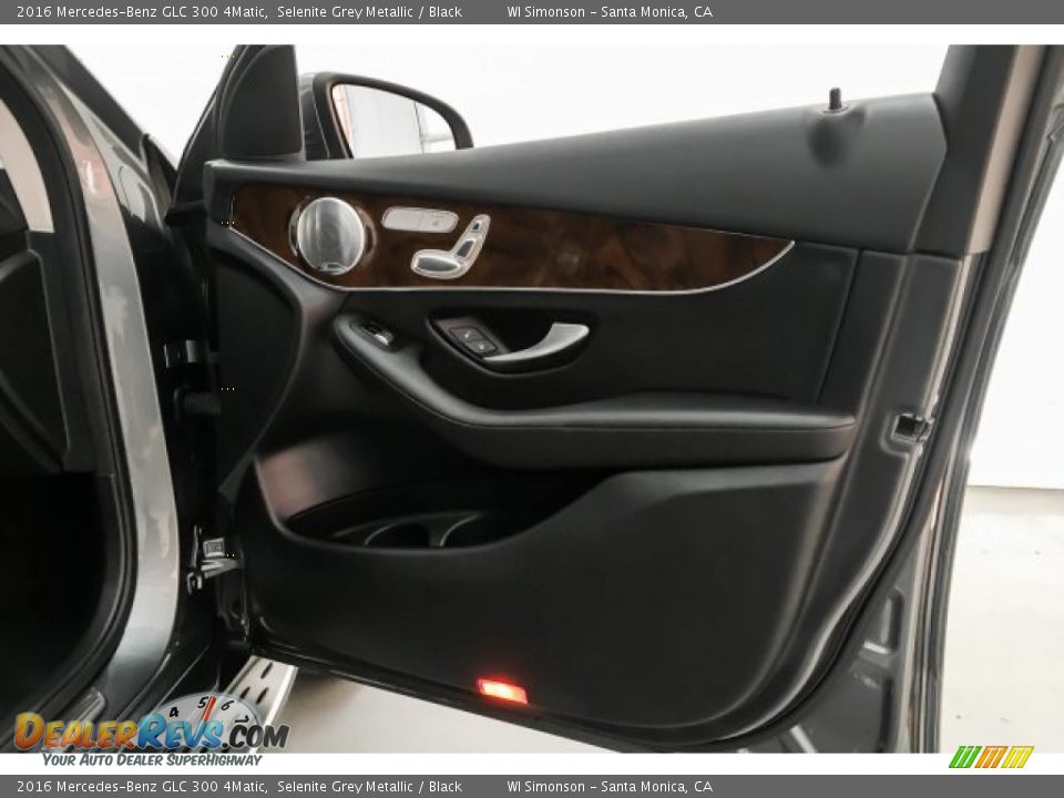 2016 Mercedes-Benz GLC 300 4Matic Selenite Grey Metallic / Black Photo #31