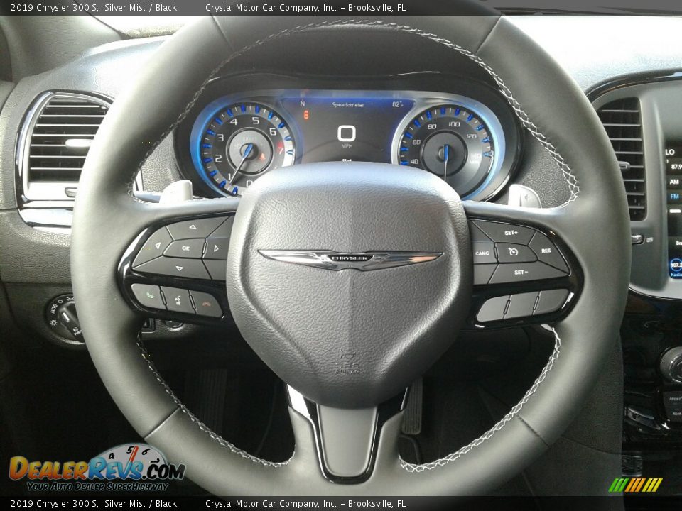 2019 Chrysler 300 S Steering Wheel Photo #14