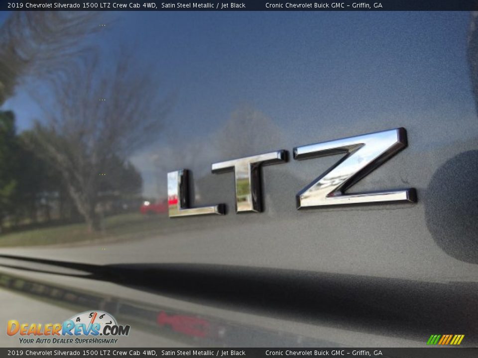 2019 Chevrolet Silverado 1500 LTZ Crew Cab 4WD Satin Steel Metallic / Jet Black Photo #10