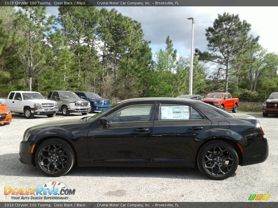 2019 Chrysler 300 Touring Gloss Black / Black Photo #2