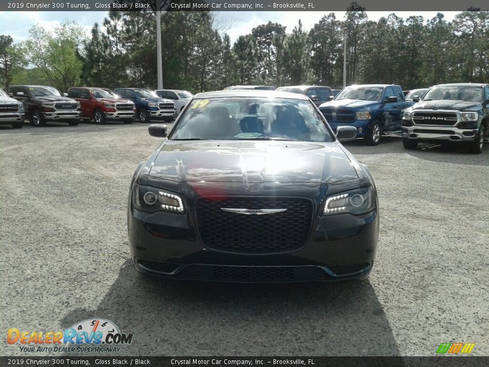 2019 Chrysler 300 Touring Gloss Black / Black Photo #8