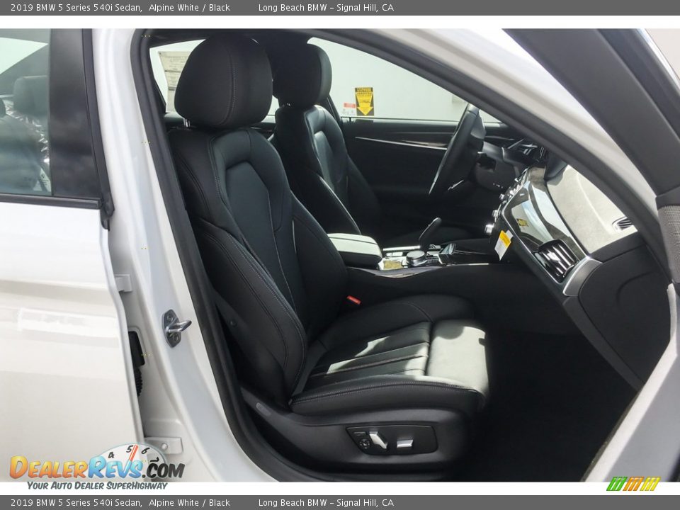 2019 BMW 5 Series 540i Sedan Alpine White / Black Photo #5