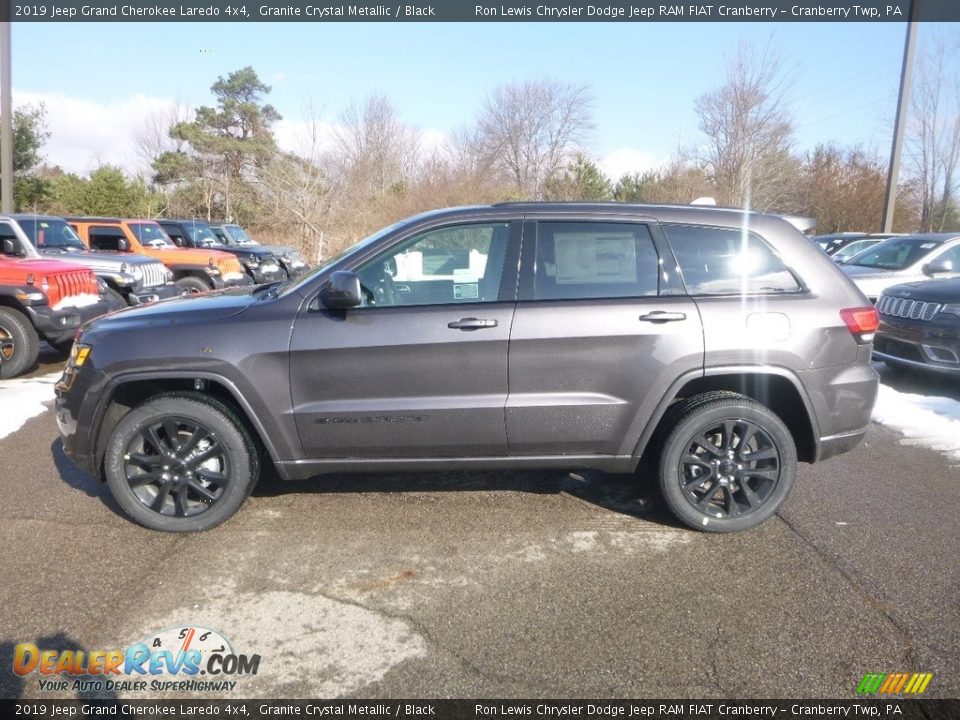 2019 Jeep Grand Cherokee Laredo 4x4 Granite Crystal Metallic / Black Photo #2