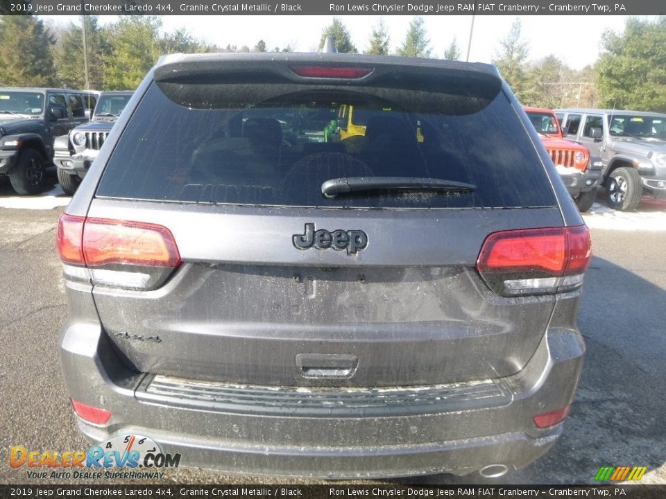 2019 Jeep Grand Cherokee Laredo 4x4 Granite Crystal Metallic / Black Photo #4