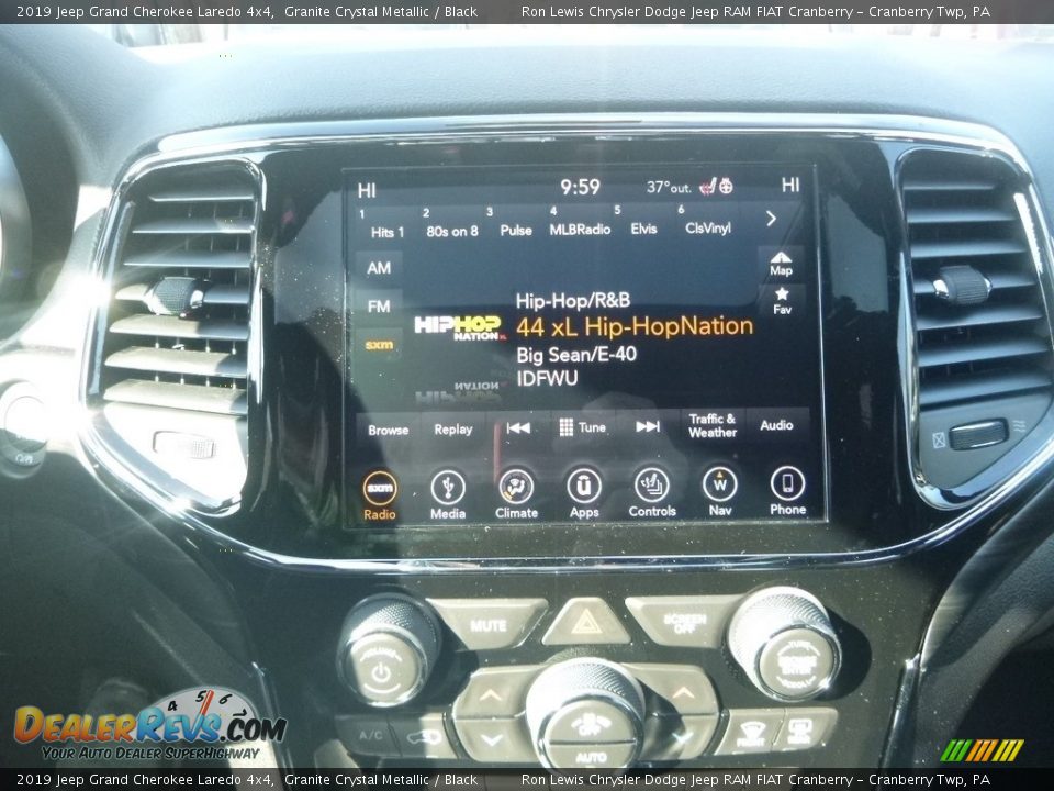 2019 Jeep Grand Cherokee Laredo 4x4 Granite Crystal Metallic / Black Photo #15