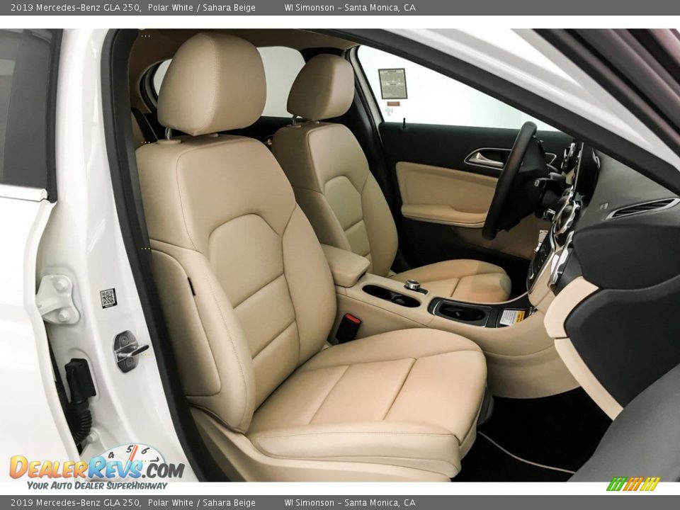 2019 Mercedes-Benz GLA 250 Polar White / Sahara Beige Photo #5