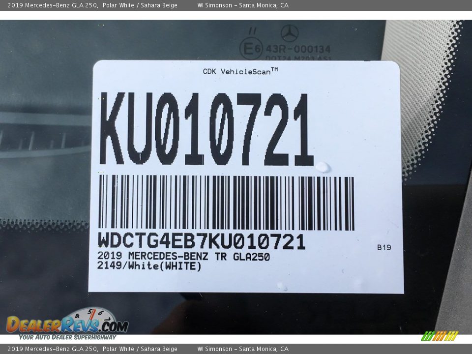 2019 Mercedes-Benz GLA 250 Polar White / Sahara Beige Photo #11