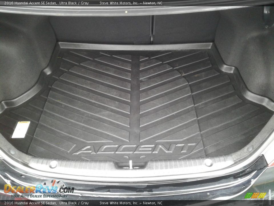 2016 Hyundai Accent SE Sedan Ultra Black / Gray Photo #12