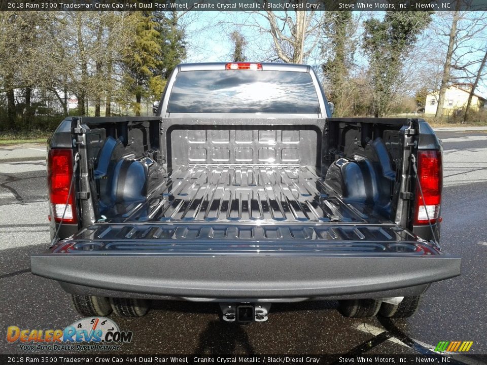 2018 Ram 3500 Tradesman Crew Cab 4x4 Dual Rear Wheel Granite Crystal Metallic / Black/Diesel Gray Photo #12