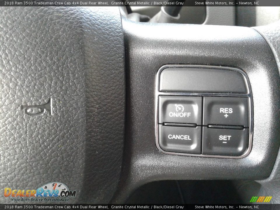 2018 Ram 3500 Tradesman Crew Cab 4x4 Dual Rear Wheel Granite Crystal Metallic / Black/Diesel Gray Photo #16