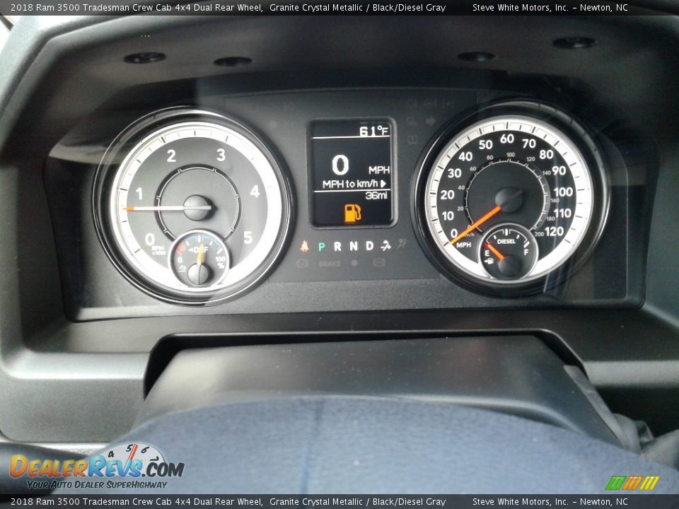 2018 Ram 3500 Tradesman Crew Cab 4x4 Dual Rear Wheel Granite Crystal Metallic / Black/Diesel Gray Photo #17