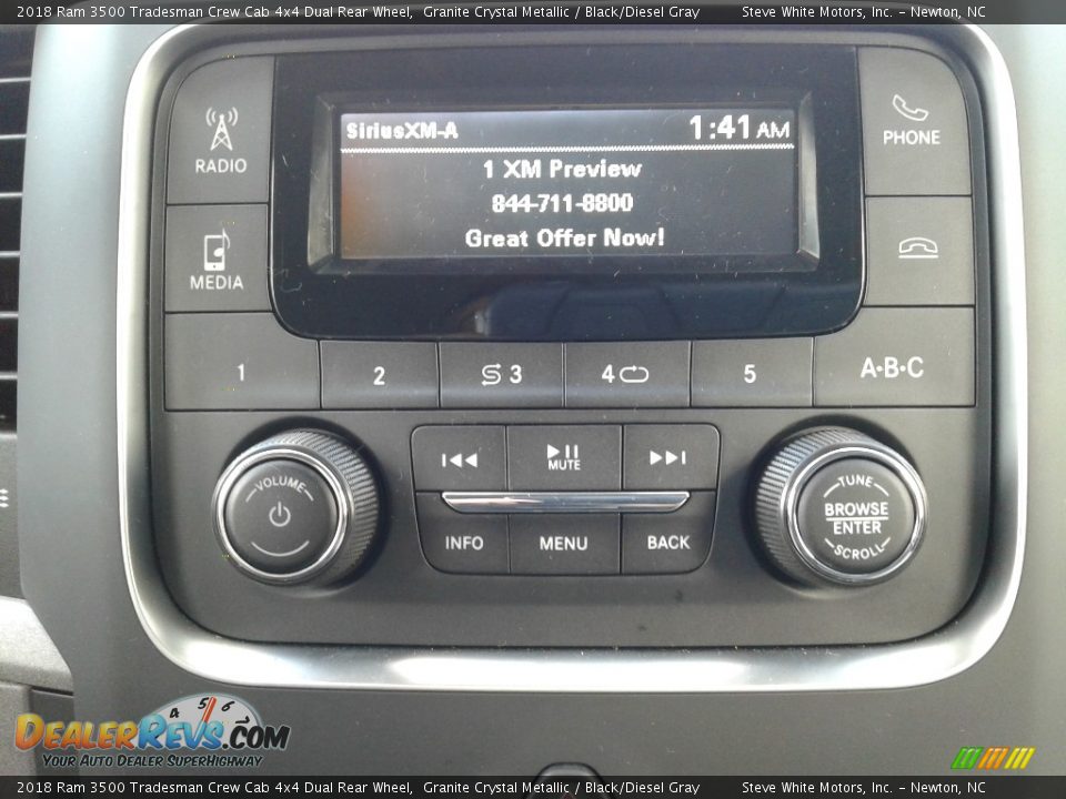 2018 Ram 3500 Tradesman Crew Cab 4x4 Dual Rear Wheel Granite Crystal Metallic / Black/Diesel Gray Photo #19