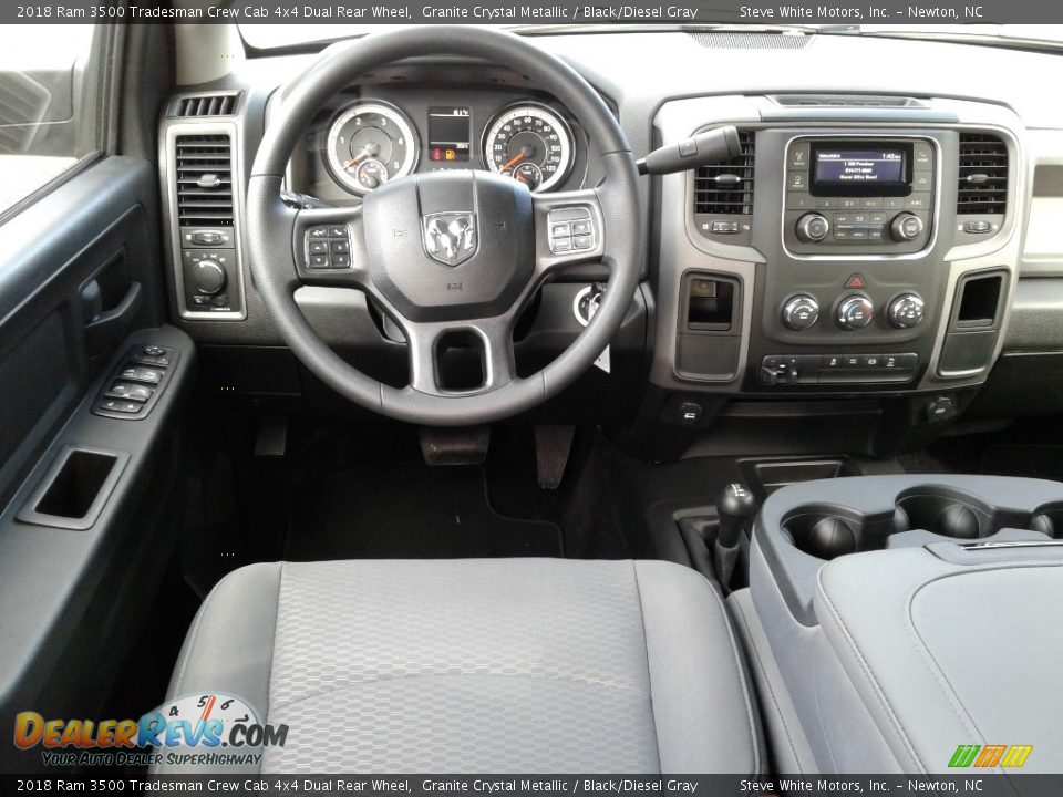 2018 Ram 3500 Tradesman Crew Cab 4x4 Dual Rear Wheel Granite Crystal Metallic / Black/Diesel Gray Photo #24