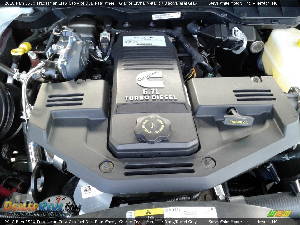 2018 Ram 3500 Tradesman Crew Cab 4x4 Dual Rear Wheel Granite Crystal Metallic / Black/Diesel Gray Photo #26