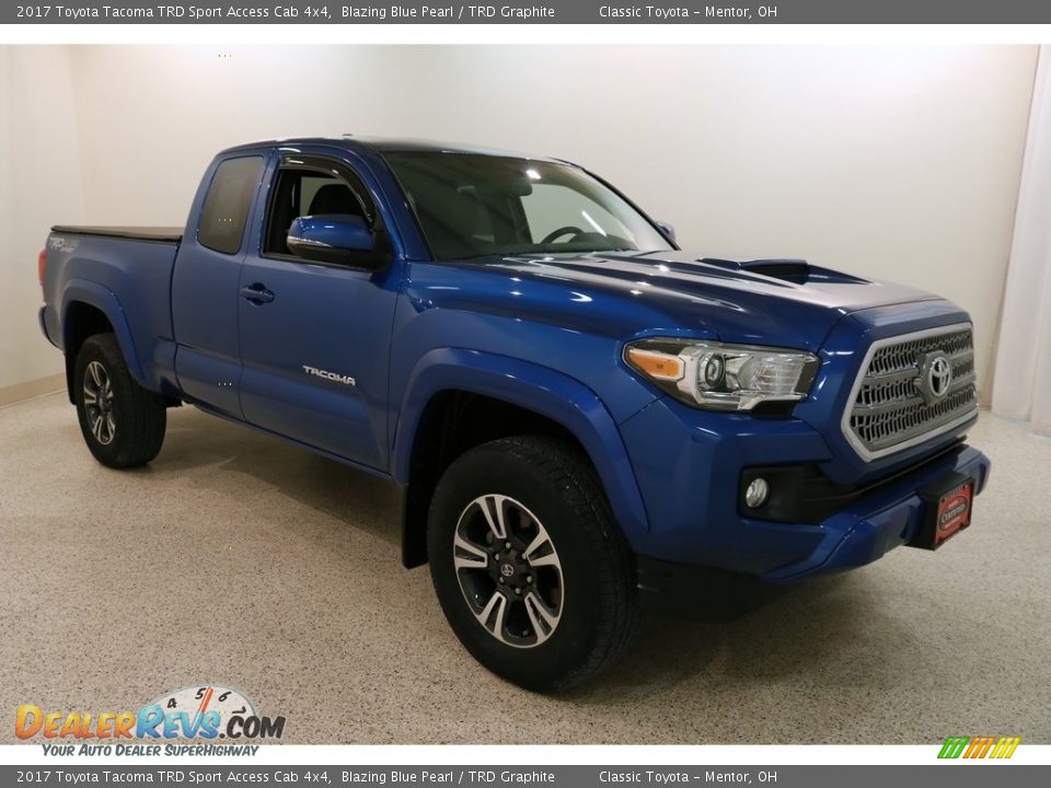 2017 Toyota Tacoma TRD Sport Access Cab 4x4 Blazing Blue Pearl / TRD Graphite Photo #1