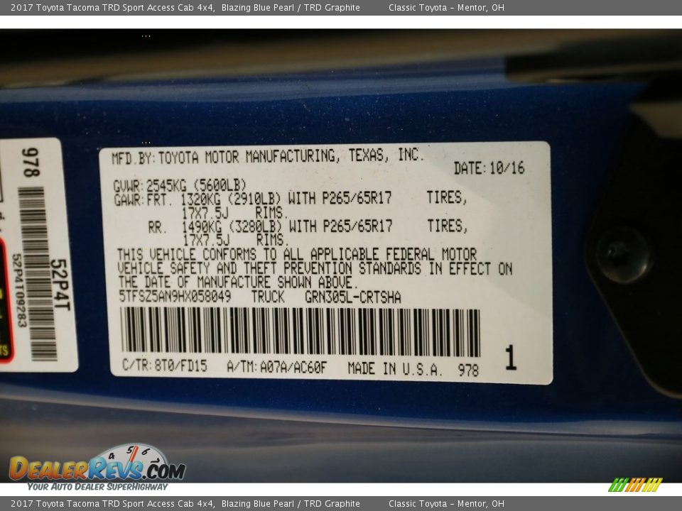 2017 Toyota Tacoma TRD Sport Access Cab 4x4 Blazing Blue Pearl / TRD Graphite Photo #20