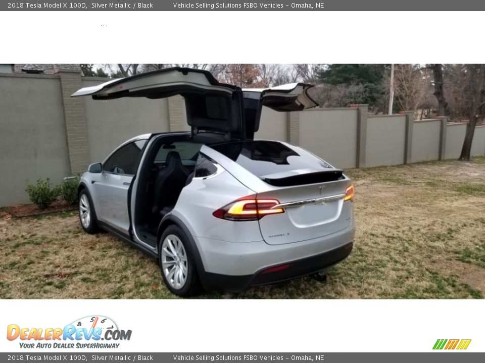 2018 Tesla Model X 100D Silver Metallic / Black Photo #16