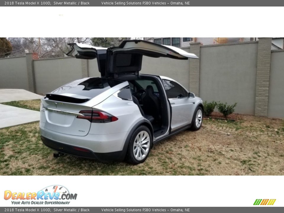 2018 Tesla Model X 100D Silver Metallic / Black Photo #17