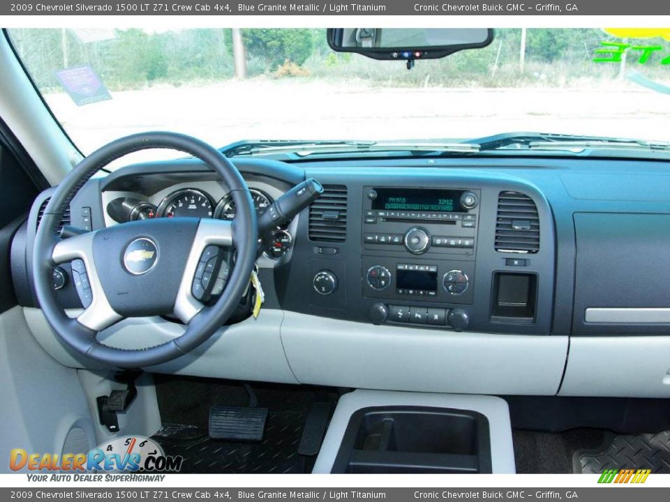 2009 Chevrolet Silverado 1500 LT Z71 Crew Cab 4x4 Blue Granite Metallic / Light Titanium Photo #17