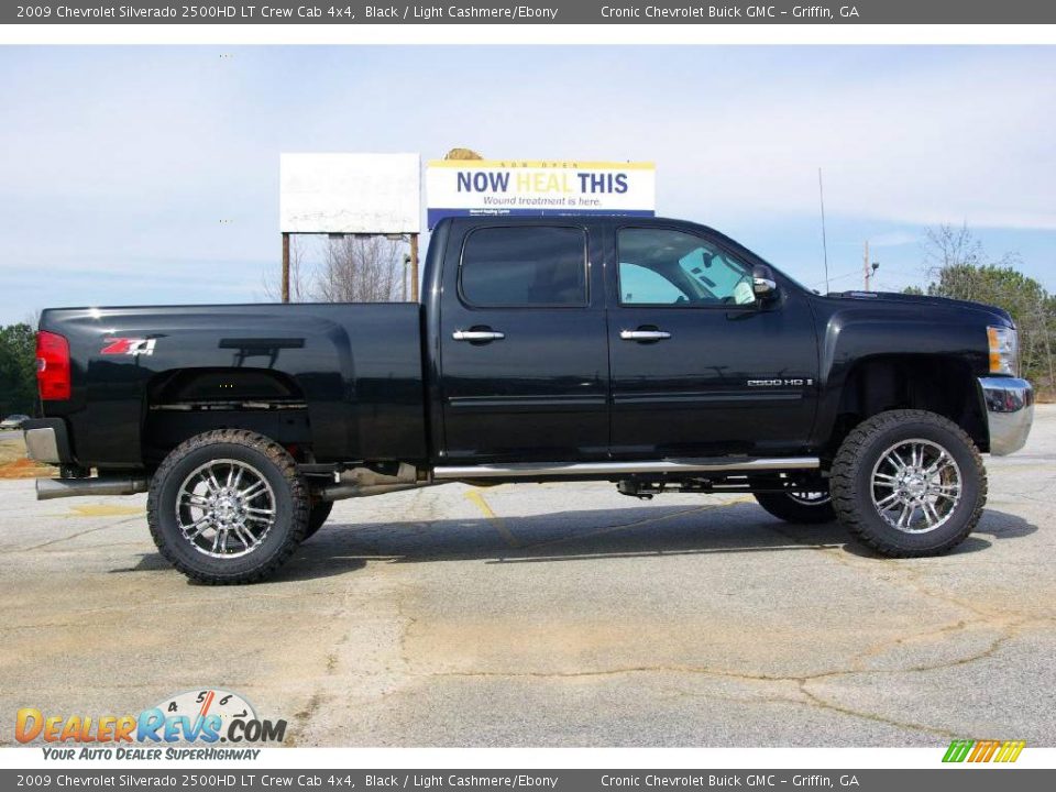 2009 Chevrolet Silverado 2500HD LT Crew Cab 4x4 Black / Light Cashmere/Ebony Photo #5