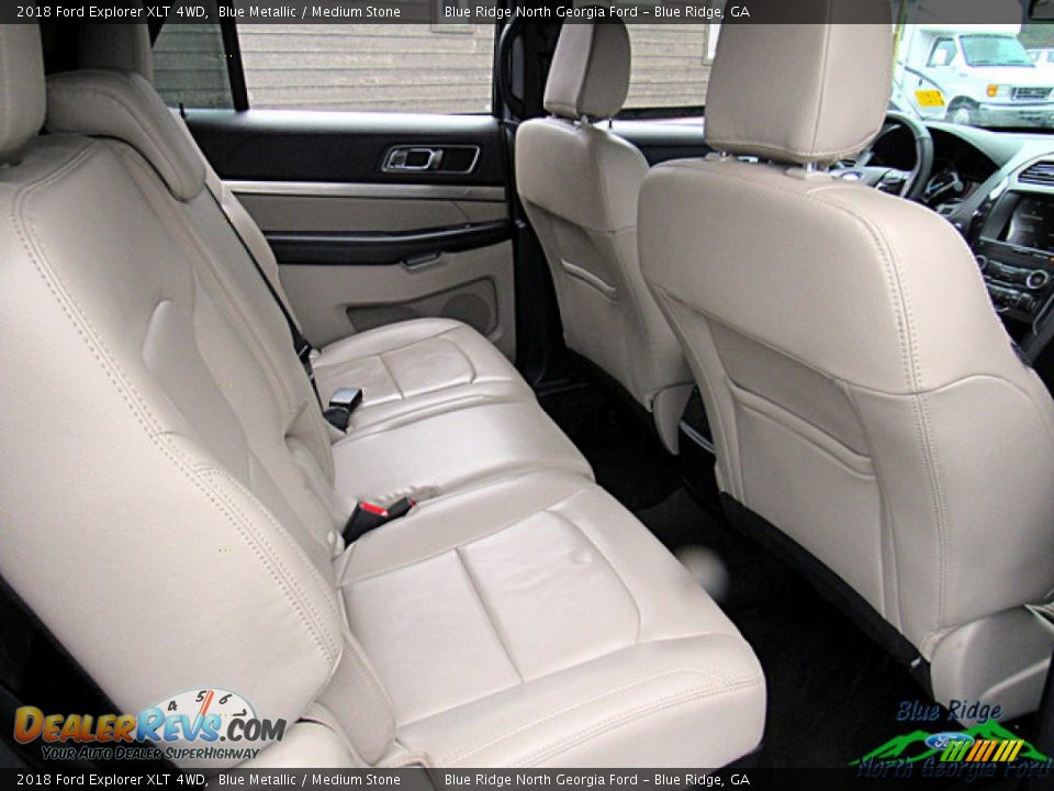 2018 Ford Explorer XLT 4WD Blue Metallic / Medium Stone Photo #28