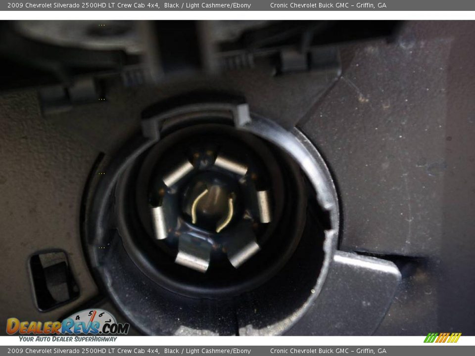 2009 Chevrolet Silverado 2500HD LT Crew Cab 4x4 Black / Light Cashmere/Ebony Photo #11