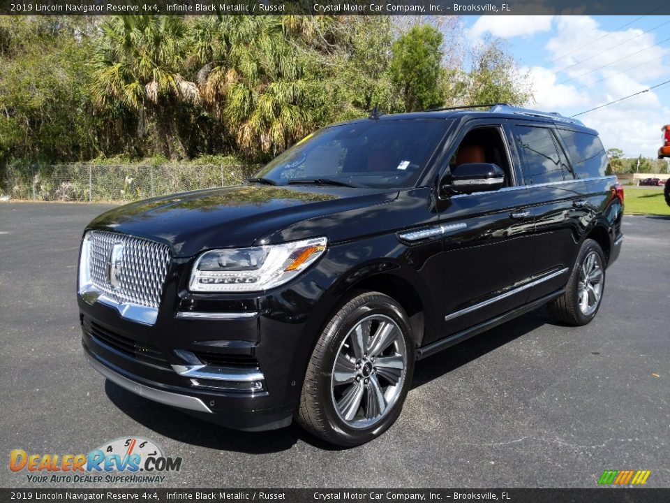 Front 3/4 View of 2019 Lincoln Navigator Reserve 4x4 Photo #1