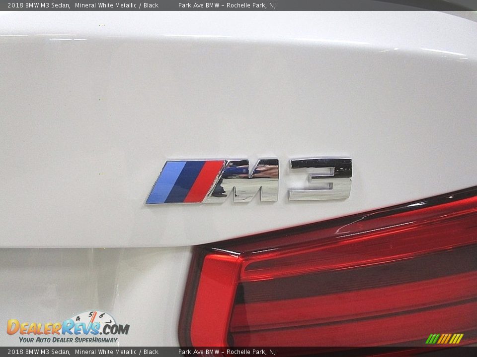 2018 BMW M3 Sedan Mineral White Metallic / Black Photo #3
