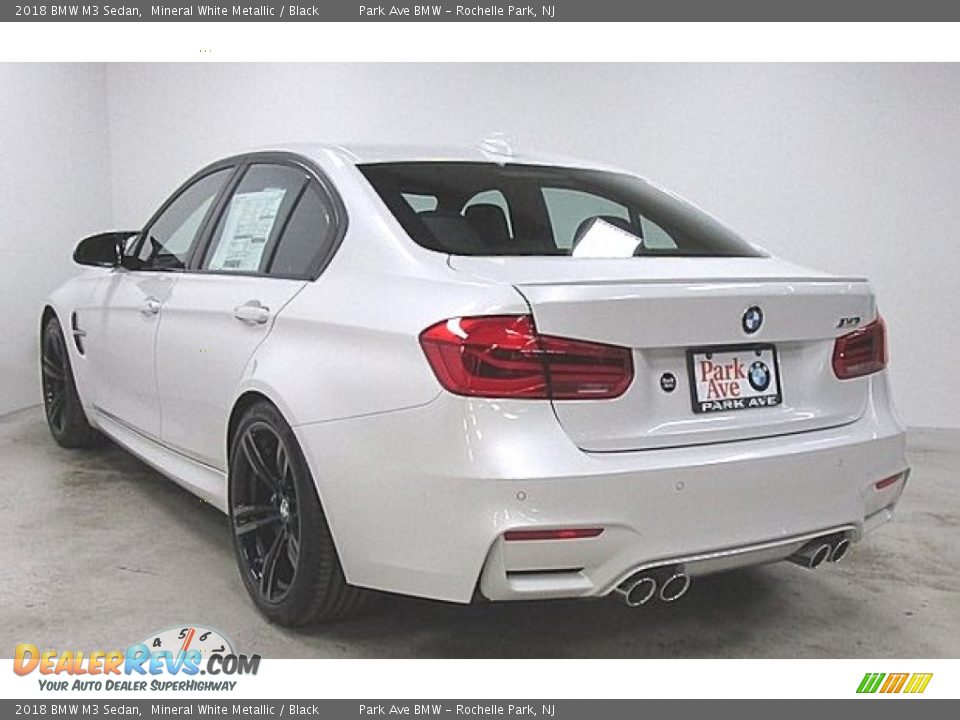 2018 BMW M3 Sedan Mineral White Metallic / Black Photo #4