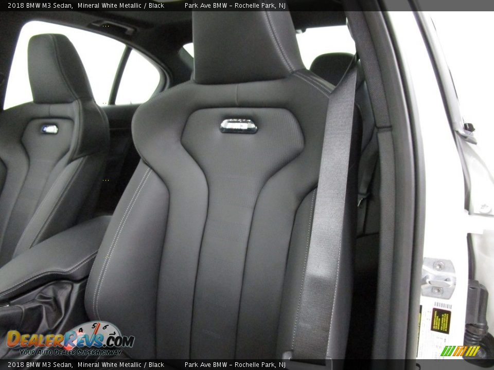 2018 BMW M3 Sedan Mineral White Metallic / Black Photo #10