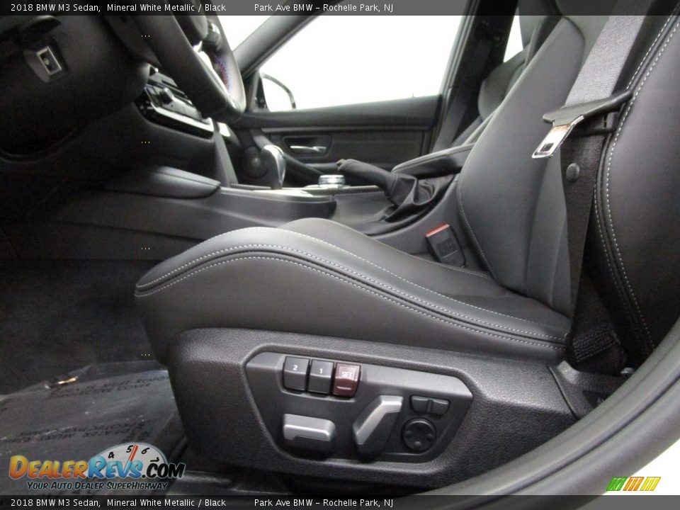 2018 BMW M3 Sedan Mineral White Metallic / Black Photo #11