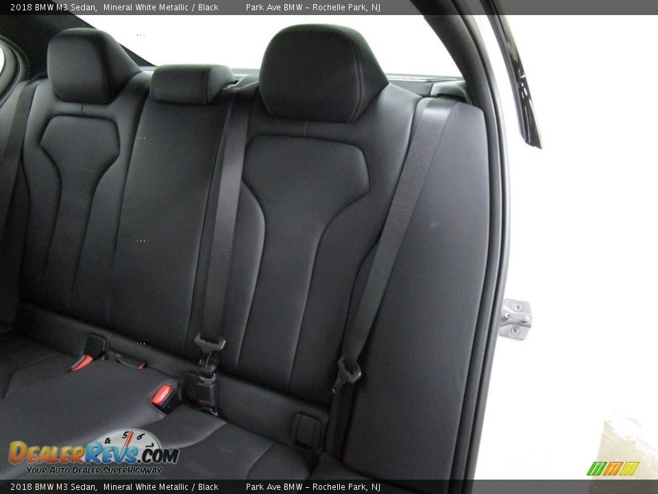 2018 BMW M3 Sedan Mineral White Metallic / Black Photo #13