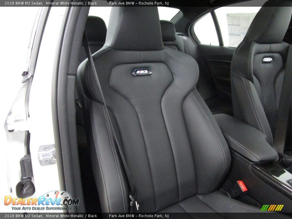 2018 BMW M3 Sedan Mineral White Metallic / Black Photo #16