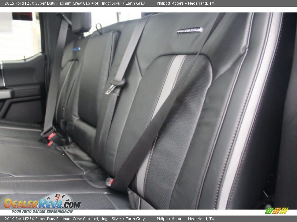 2019 Ford F250 Super Duty Platinum Crew Cab 4x4 Ingot Silver / Earth Gray Photo #17