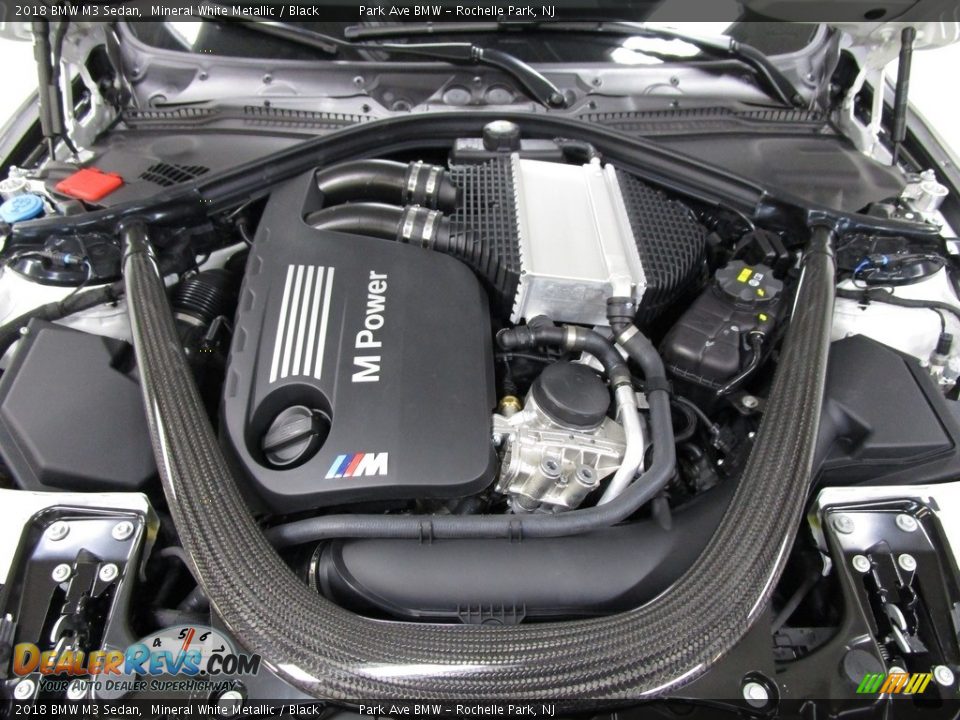 2018 BMW M3 Sedan Mineral White Metallic / Black Photo #30