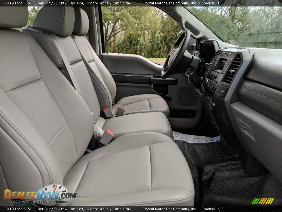 2019 Ford F350 Super Duty XL Crew Cab 4x4 Oxford White / Earth Gray Photo #12