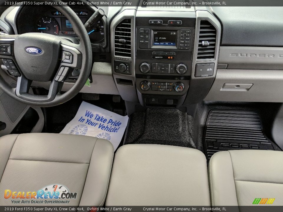 2019 Ford F350 Super Duty XL Crew Cab 4x4 Oxford White / Earth Gray Photo #13
