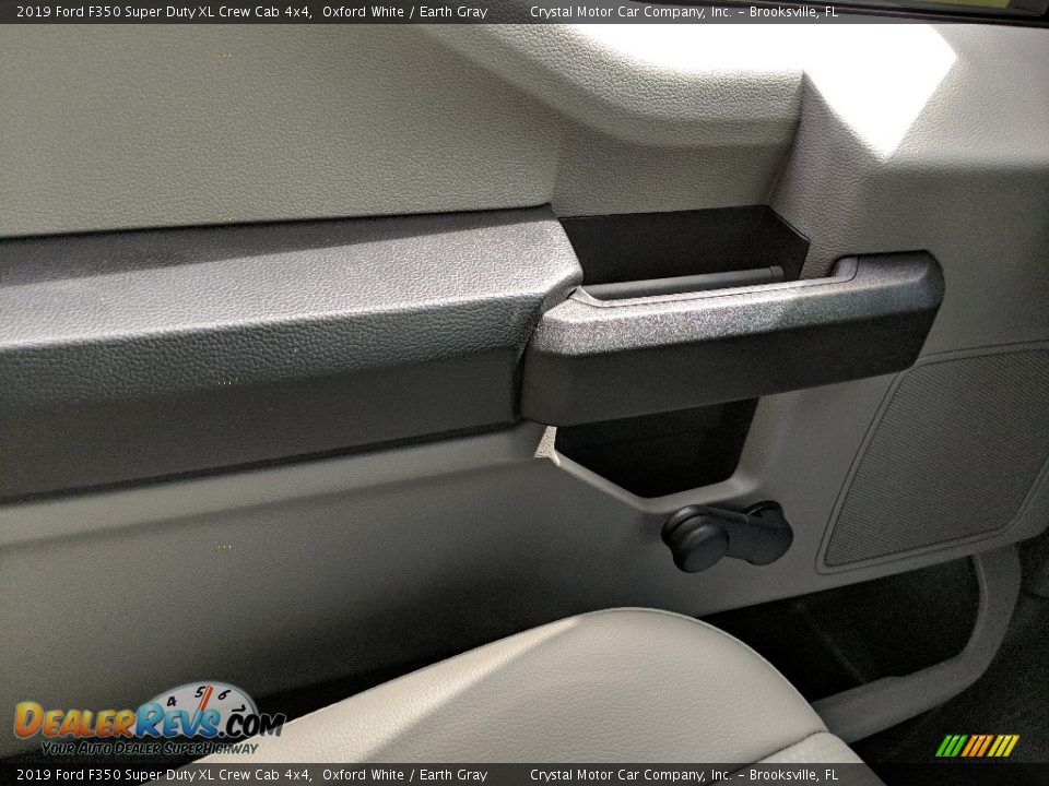 2019 Ford F350 Super Duty XL Crew Cab 4x4 Oxford White / Earth Gray Photo #17