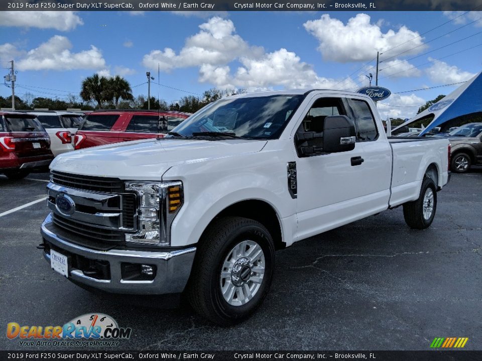 2019 Ford F250 Super Duty XLT SuperCab Oxford White / Earth Gray Photo #1