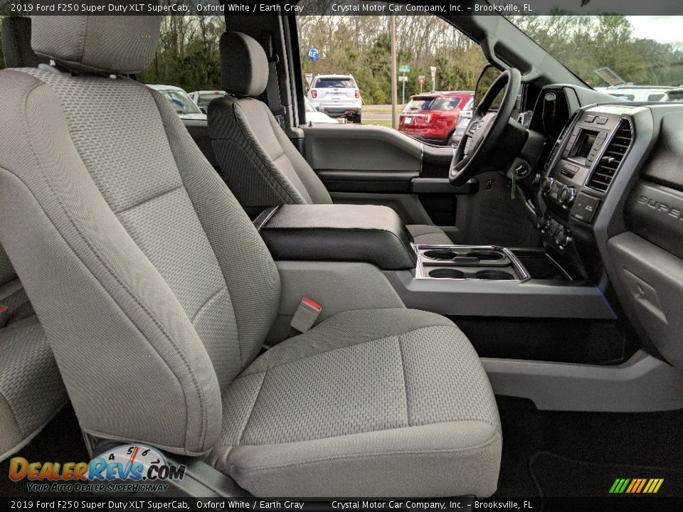 2019 Ford F250 Super Duty XLT SuperCab Oxford White / Earth Gray Photo #12