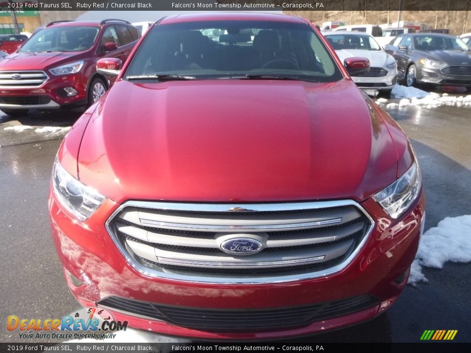 2019 Ford Taurus SEL Ruby Red / Charcoal Black Photo #4