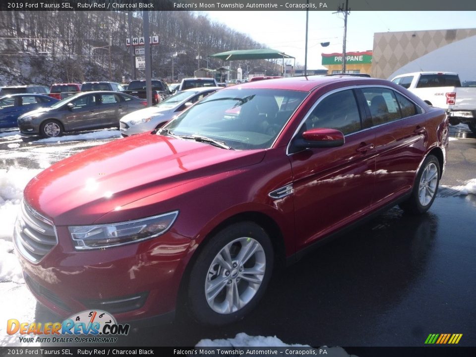 2019 Ford Taurus SEL Ruby Red / Charcoal Black Photo #5