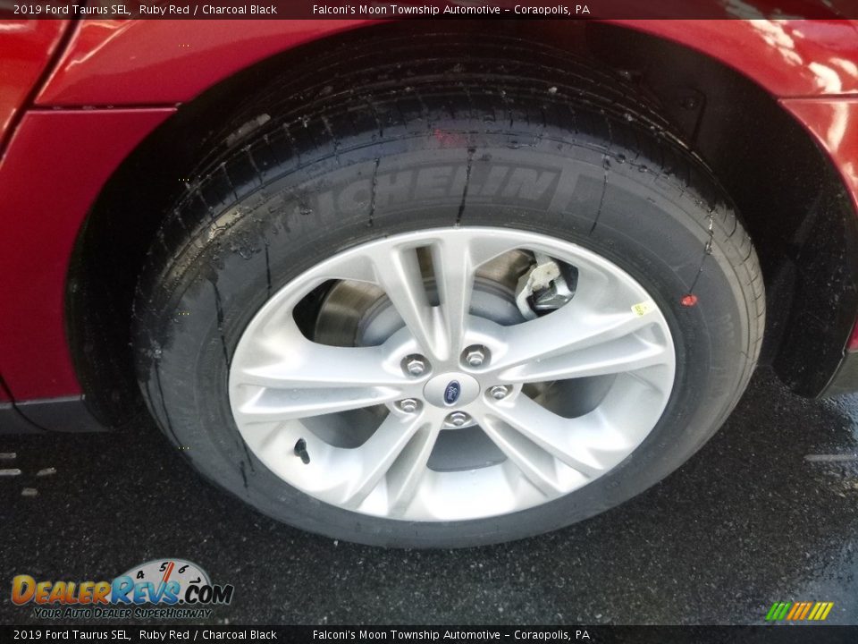 2019 Ford Taurus SEL Ruby Red / Charcoal Black Photo #7