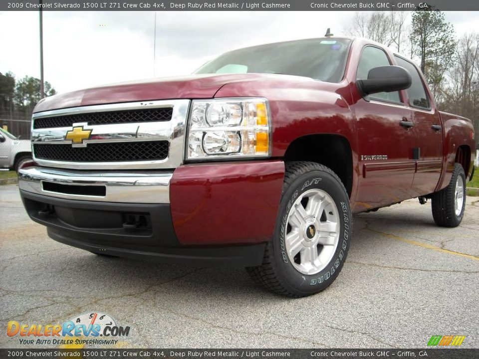 2009 Chevrolet Silverado 1500 LT Z71 Crew Cab 4x4 Deep Ruby Red Metallic / Light Cashmere Photo #2