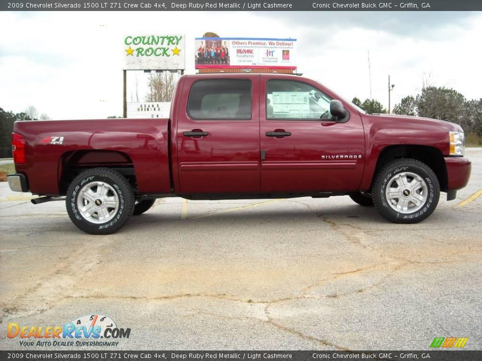 2009 Chevrolet Silverado 1500 LT Z71 Crew Cab 4x4 Deep Ruby Red Metallic / Light Cashmere Photo #5