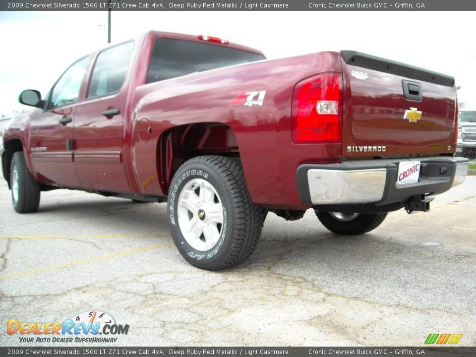 2009 Chevrolet Silverado 1500 LT Z71 Crew Cab 4x4 Deep Ruby Red Metallic / Light Cashmere Photo #8