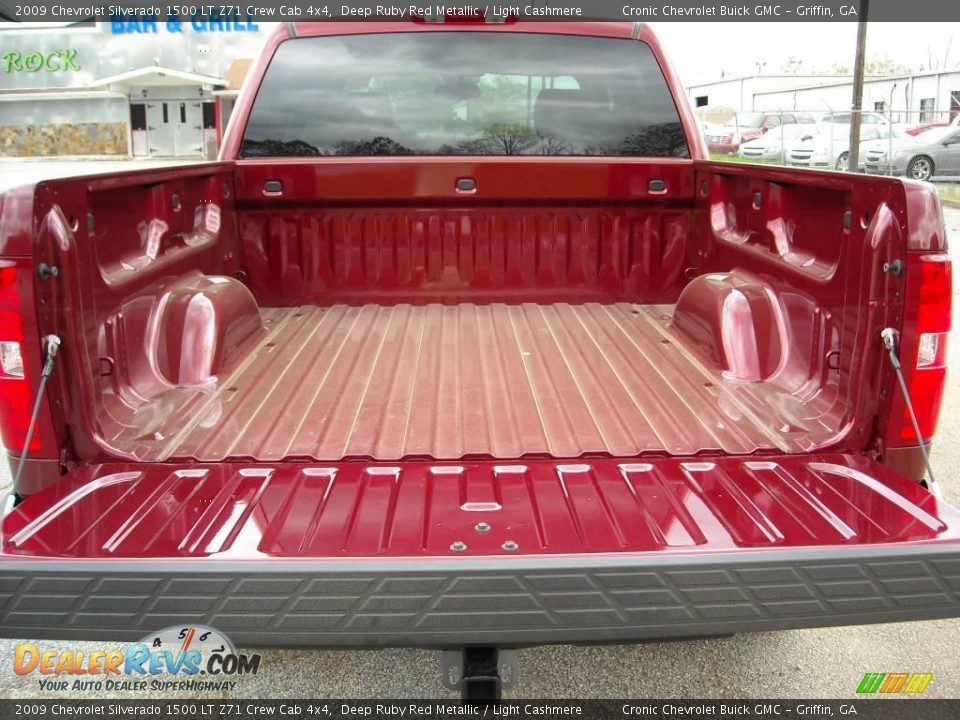 2009 Chevrolet Silverado 1500 LT Z71 Crew Cab 4x4 Deep Ruby Red Metallic / Light Cashmere Photo #13