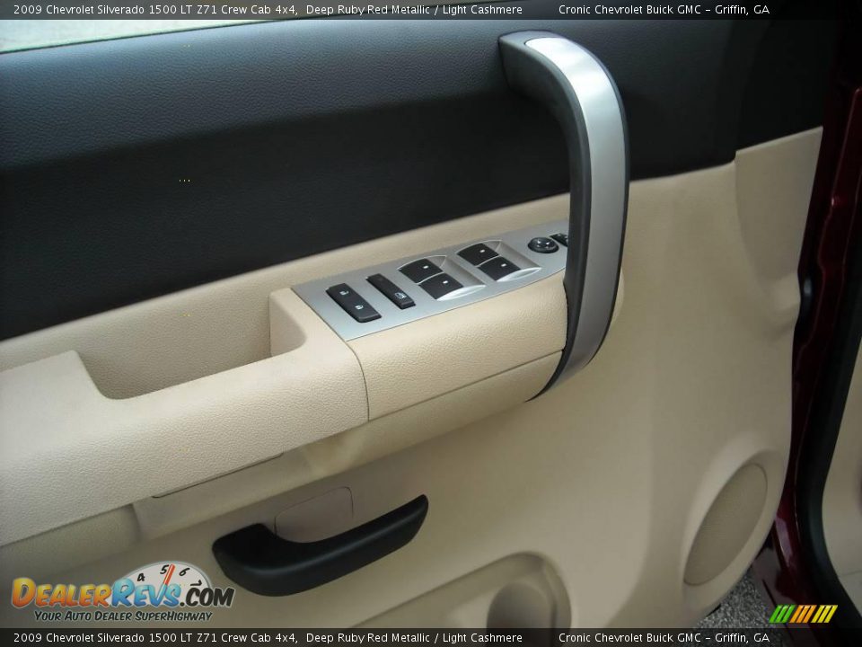 2009 Chevrolet Silverado 1500 LT Z71 Crew Cab 4x4 Deep Ruby Red Metallic / Light Cashmere Photo #16