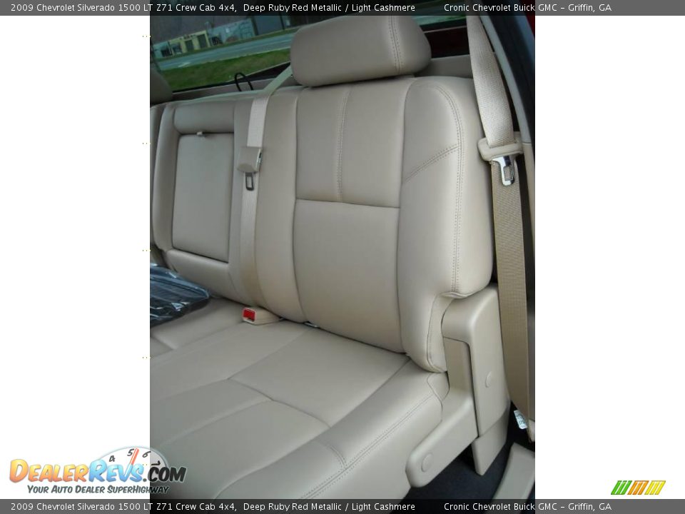2009 Chevrolet Silverado 1500 LT Z71 Crew Cab 4x4 Deep Ruby Red Metallic / Light Cashmere Photo #17